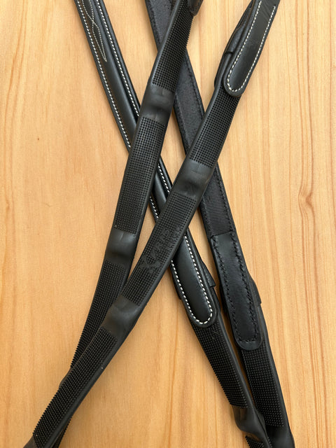 X-treme Rubber Grip Notched Reins